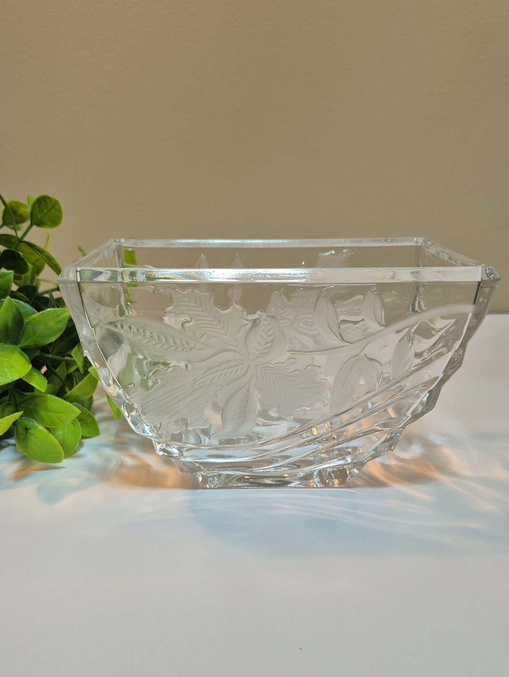 FTDA Vintage 1989 Etched Dual Texture Floral Design Crystal Decorative Bowl Vase